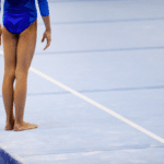 gymnast barefoot