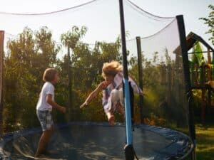 trampoline game for kids dancing